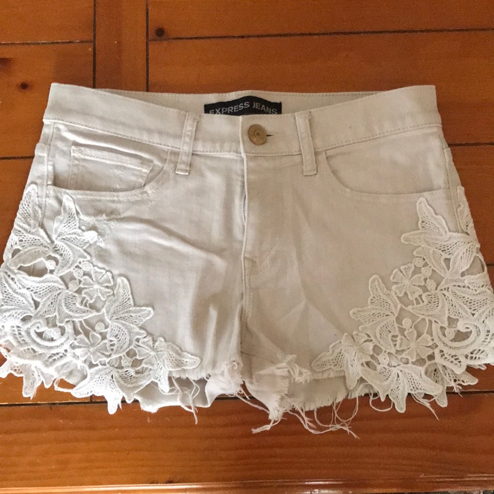 Express shorts size 4